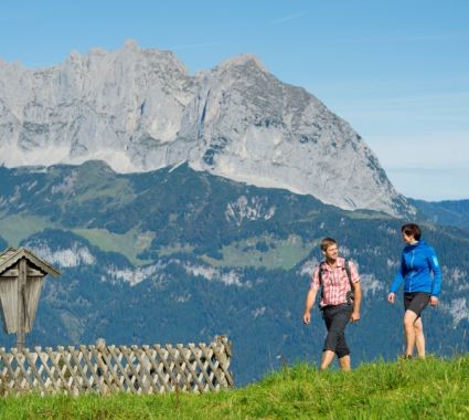 Wandern vor dem Wilden Kaiser in der Region St. Johann i.T. / © Gerdl Franz